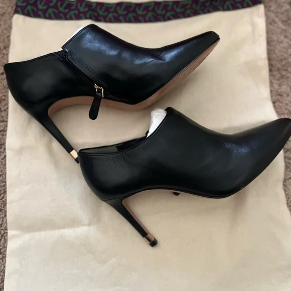 Like New Tory Burch Greenwich 85mm heel booties 7.5 - Picture 7 of 14